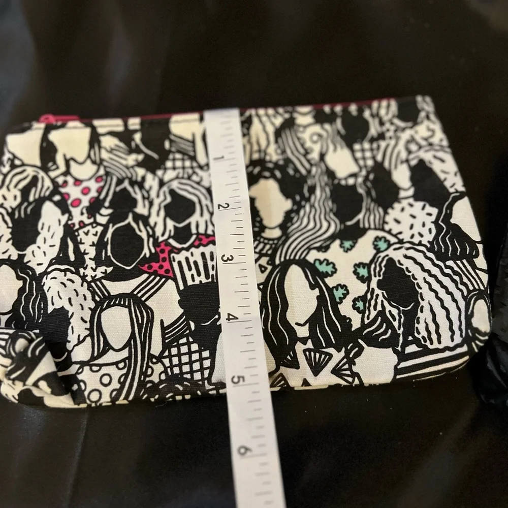 Four never used Ipsy cosmetic bags. Great for your girls birthday parties.
